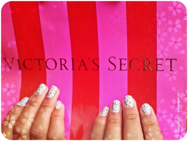 Victorias Secret by Eternity Portifólio is licensed under CC BY 2.0