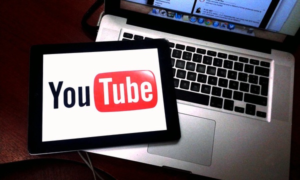 "Youtube" by clasesdeperiodismo is licensed under CC BY-SA 2.0