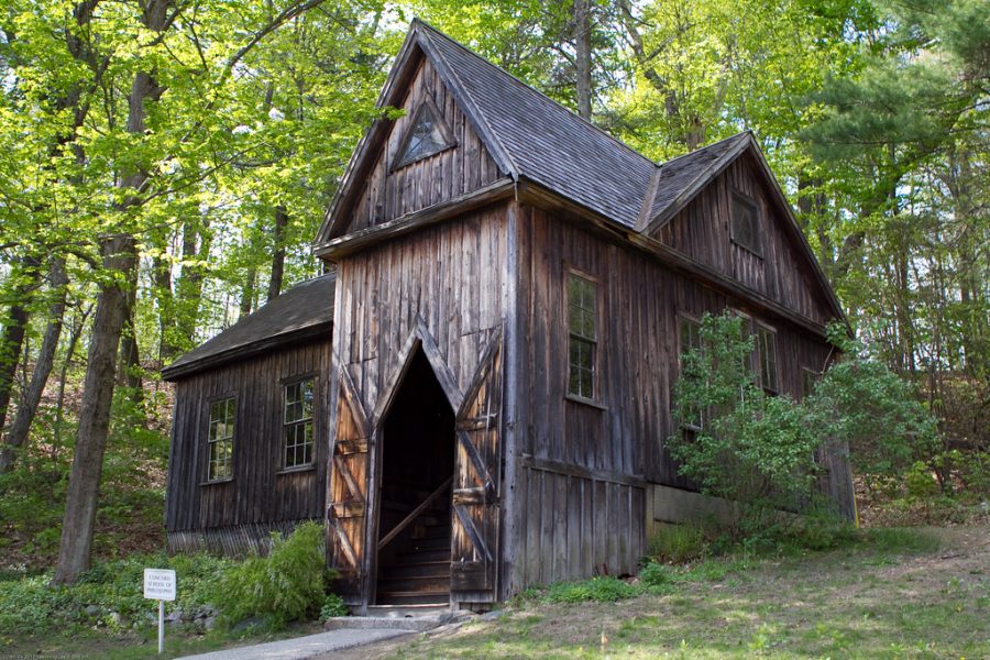"Concord School of Philosophy / Louisa May Alcott's Orchard House: Home of Little Women / 20100423.7D.05932 / SML" by See-ming Lee (SML) is licensed under CC BY-SA 2.0