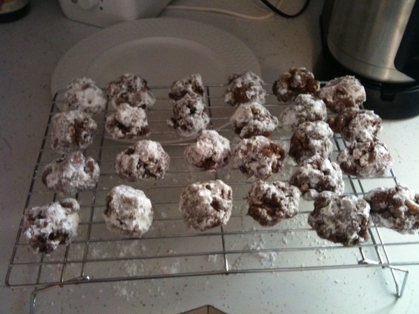Hot Chocolate Snowballs by jbj is licensed under CC BY-NC 2.0