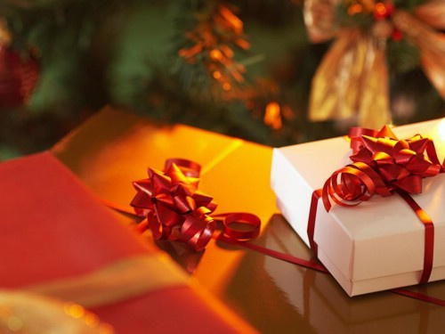 "christmas-gift" by top10things is licensed under CC BY-NC-SA 2.0