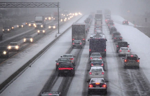 Snow storm, I-95 south by VaDOT is licensed under CC BY-NC-ND 2.0