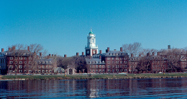 Harvard University - Eliot House by roger4336 is licensed under CC BY-SA 2.0